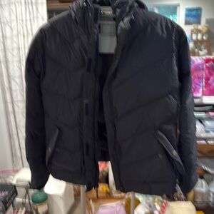 XL Columbia Sportswear Black down coat